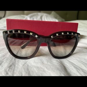 gently used Valentino dark Havana sunglasses